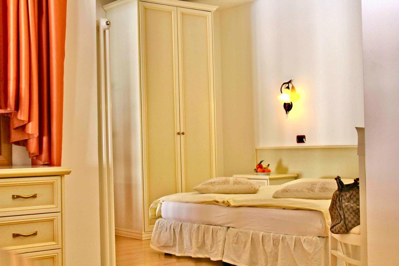 Hotel Opinione Dimora Storica San Lorenzo Dorsino Extérieur photo